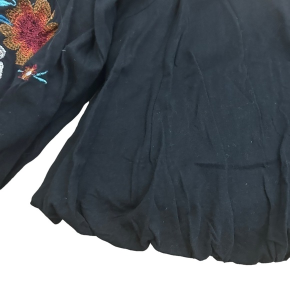 FREE PEOPLE Lita Front Cutout BLOUSE Floral Embroidered Cotton Black Top Size XS - Picture 7 of 10